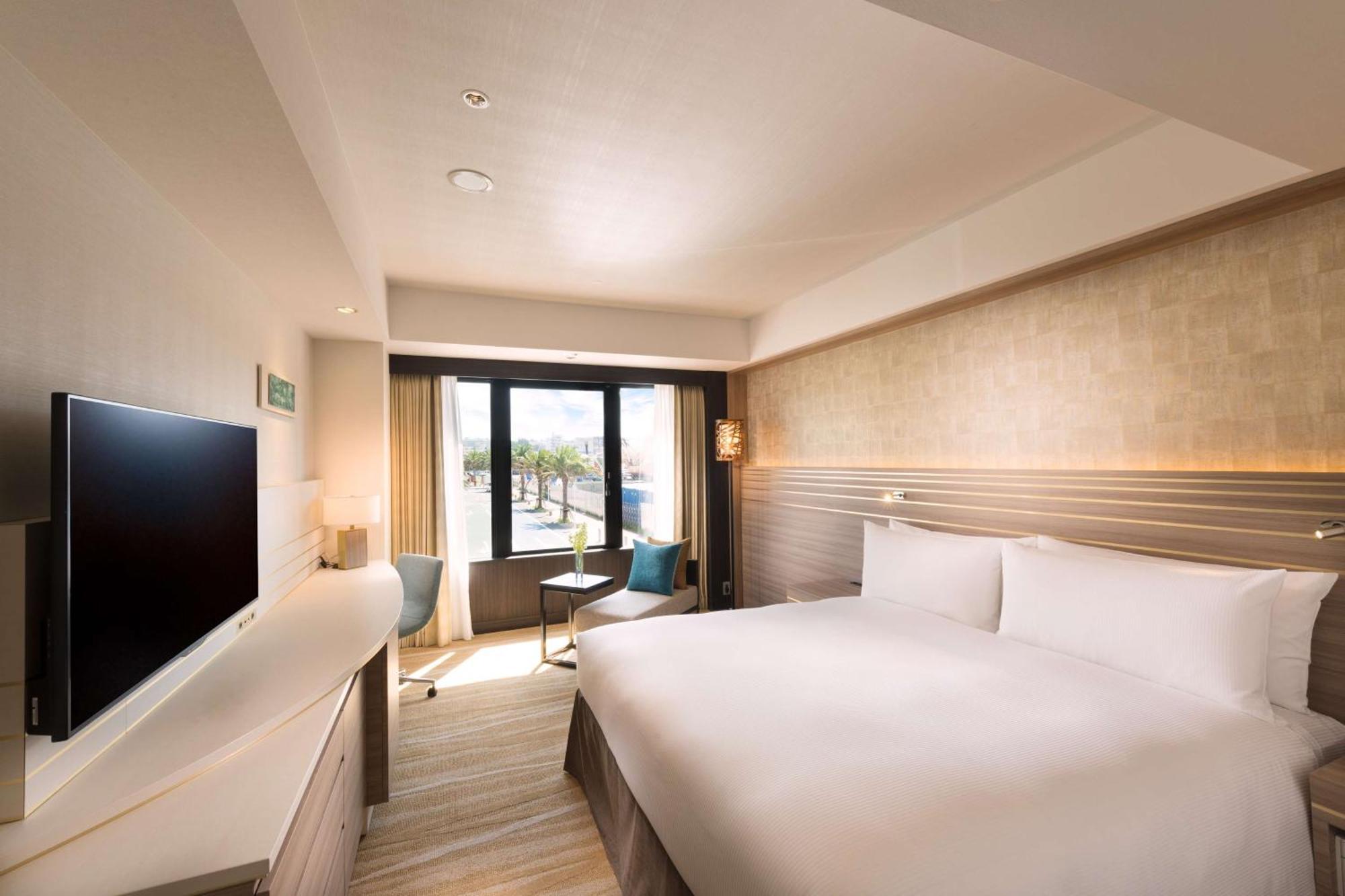 Doubletree By Hilton Okinawa Chatan Resort Экстерьер фото